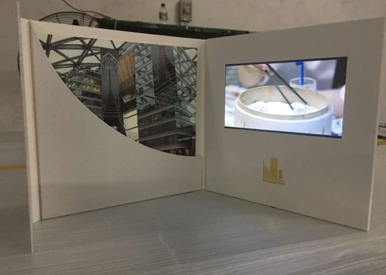 Bon prix Carte de vœux vidéo LCD d'invitation avec écran tactile 5 pouces Brochure vidéo LCD TFT numérique en ligne