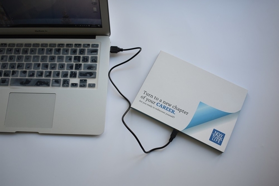 Bon prix 5 pouces écran vidéo LCD brochure carte de voeux avec écran vidéo en ligne